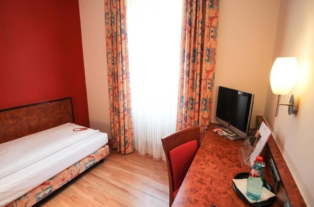 Hotel Miramar Am Roemer Франкфурт-на-Майні Екстер'єр фото