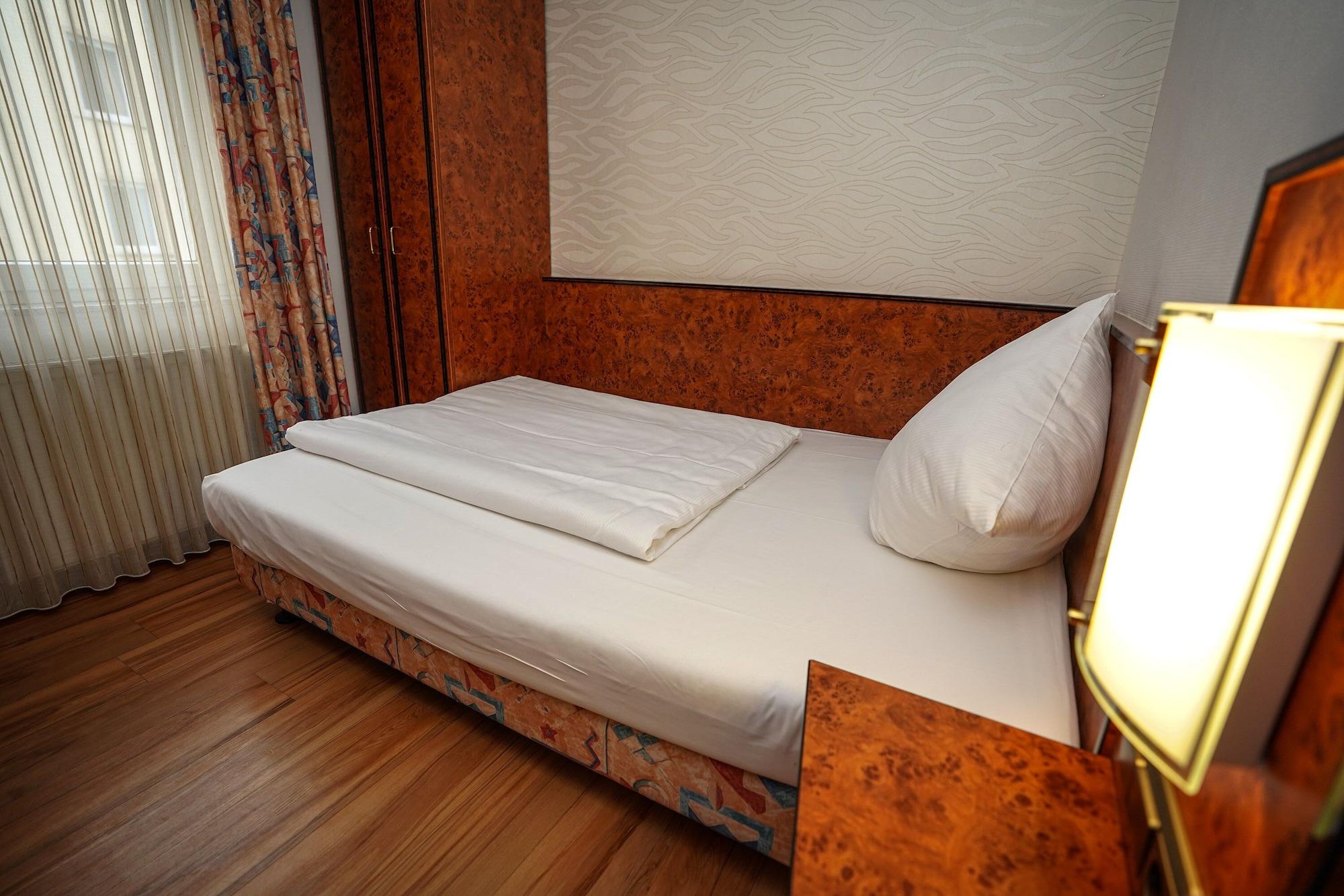 Hotel Miramar Am Roemer Франкфурт-на-Майні Екстер'єр фото