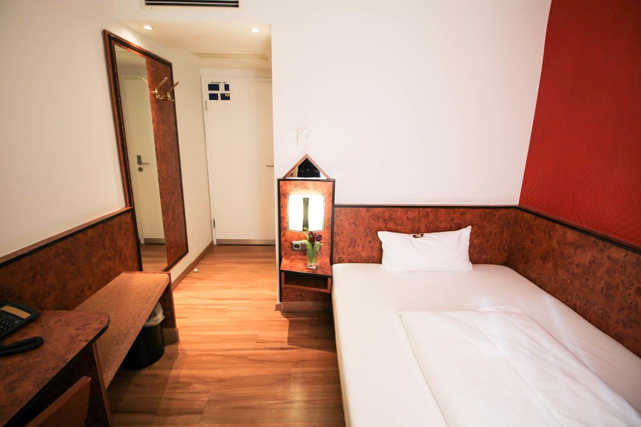 Hotel Miramar Am Roemer Франкфурт-на-Майні Екстер'єр фото